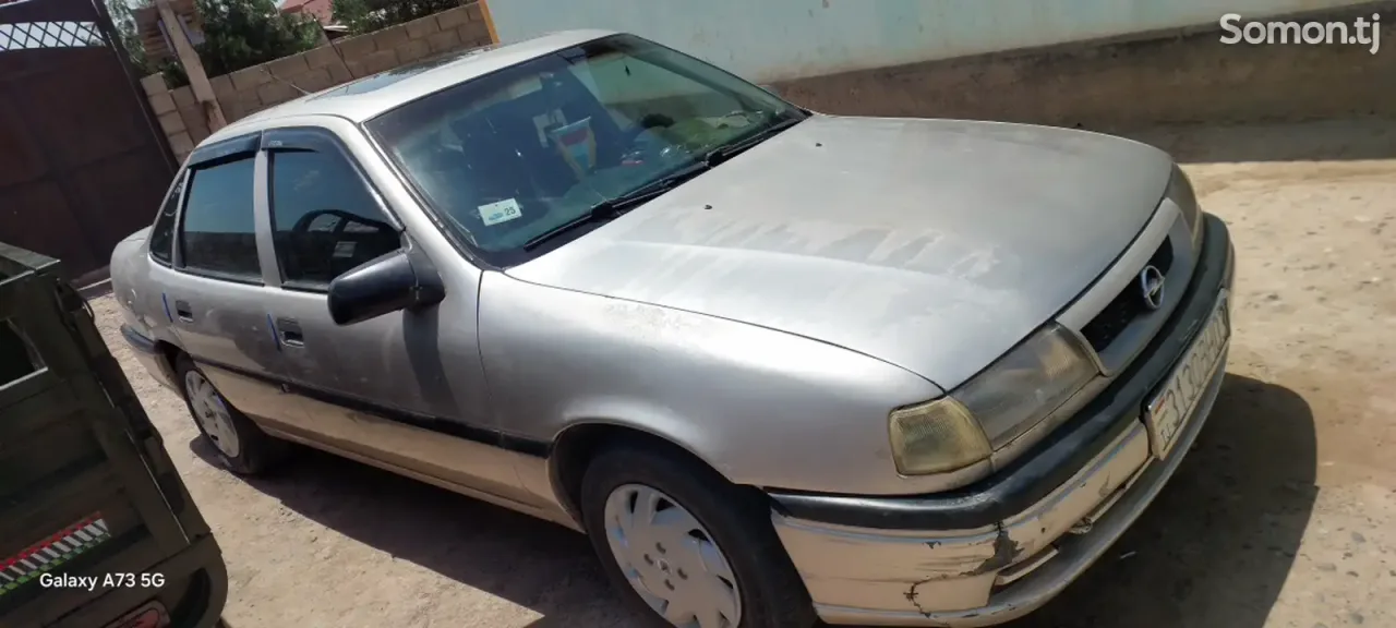 Opel Vectra A 1994 · 1.6 MT