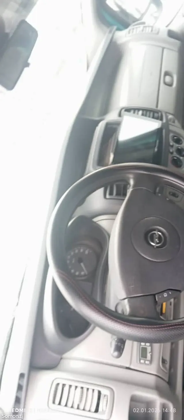 Opel Combo 2011 · 2.2 MT