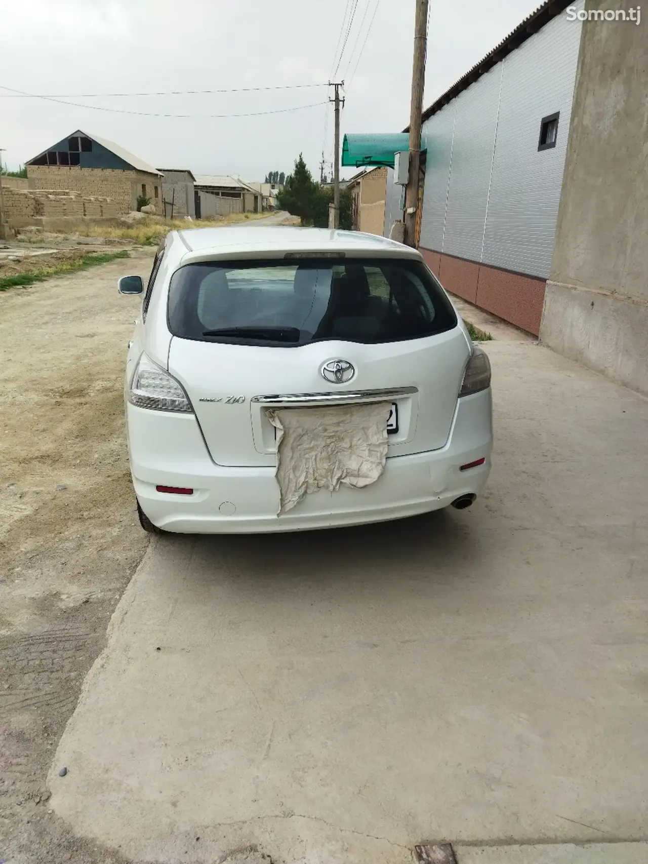 Toyota Mark X ZiO 2010 · 2.4 AT