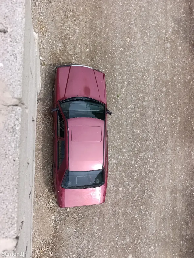 Mercedes-Benz W201 1991 · 1.8 MT