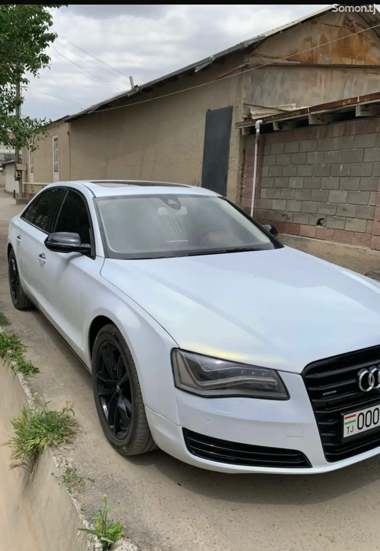 Audi A8 2012 · 3.0 AT