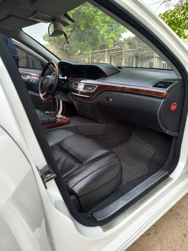 Mercedes-Benz S class 2009 · 3.5 AT