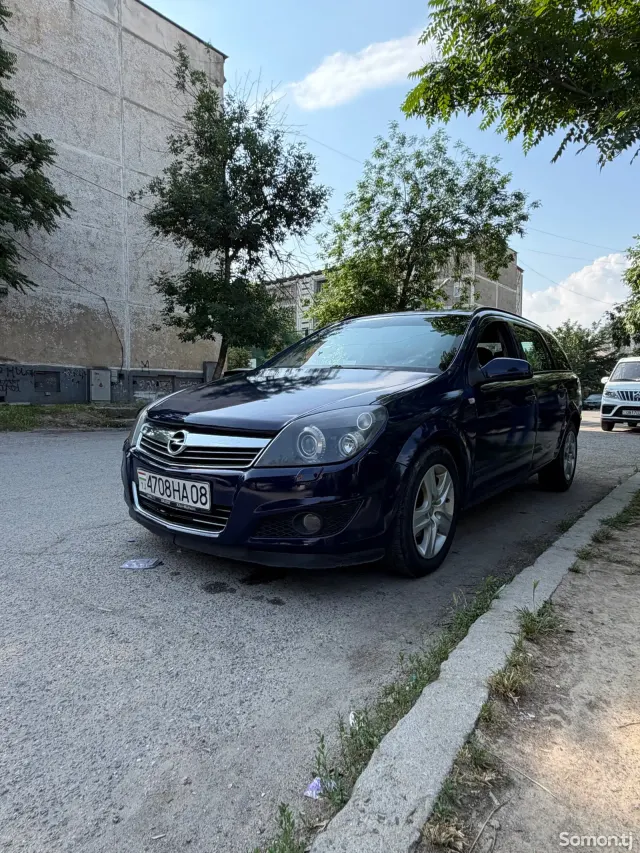 Opel Astra H 2009 · 1.9 MT