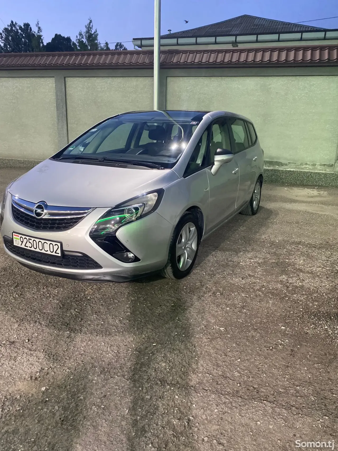 Opel Zafira 2014 · 1.6 MT