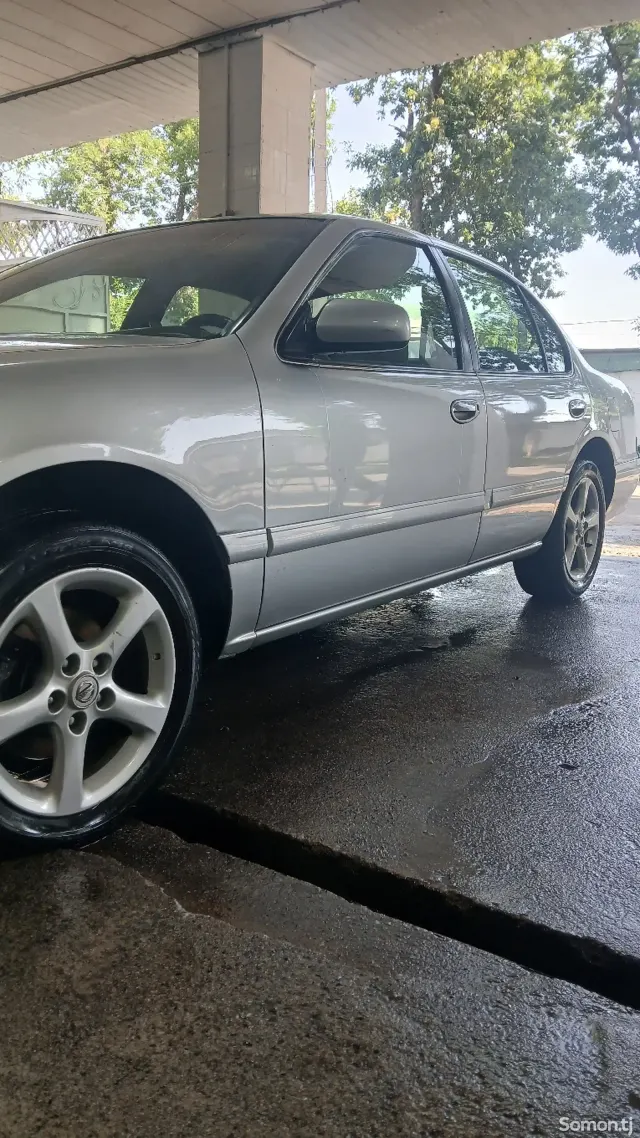 Nissan Cefiro 1997 · 2.0 AT