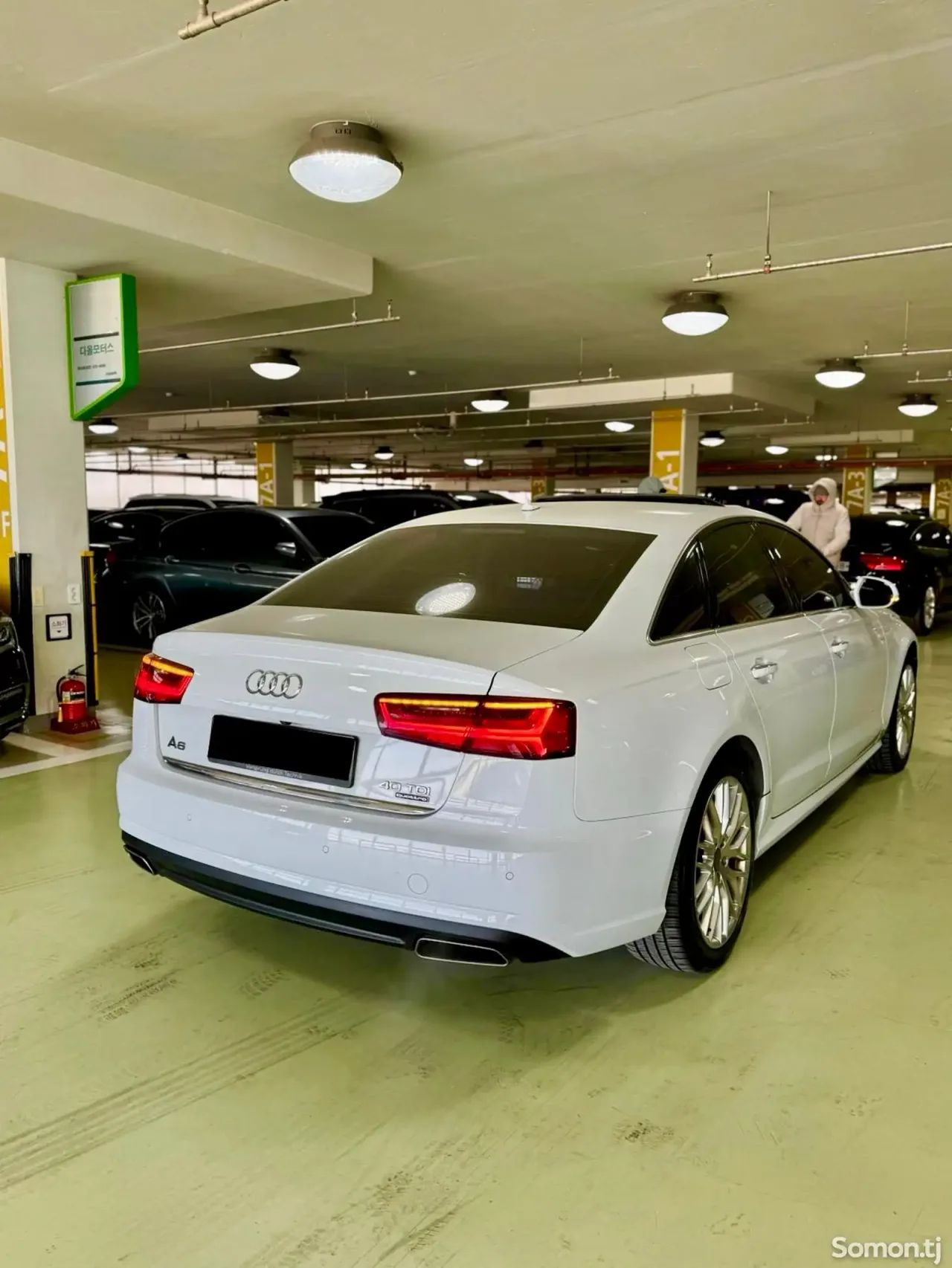Audi A6 2015 · 3.0 AT