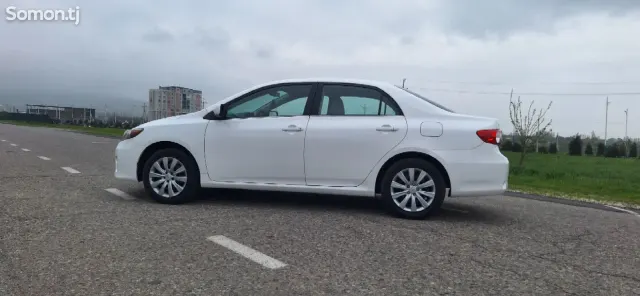 Toyota Corolla 2013 · 1.8 AT