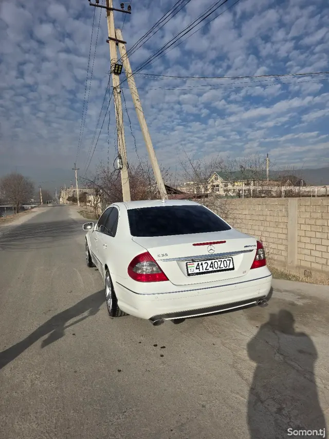 Mercedes-Benz E class 2008 · 5.5 AT