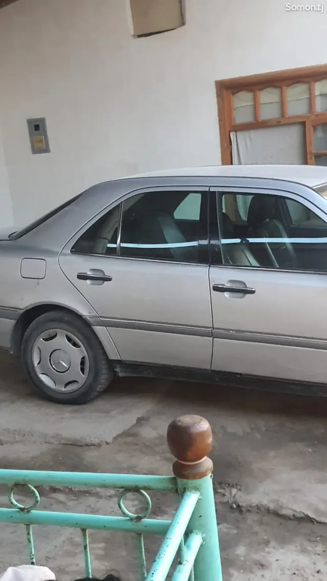 Mercedes-Benz C class 1997 · 2.0 MT