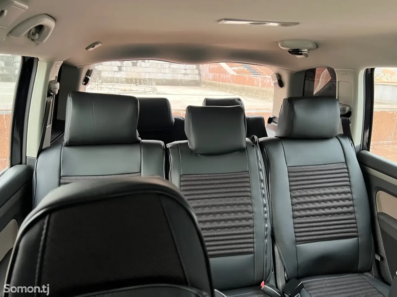 Volkswagen Touran 2008 · 1.9 AT