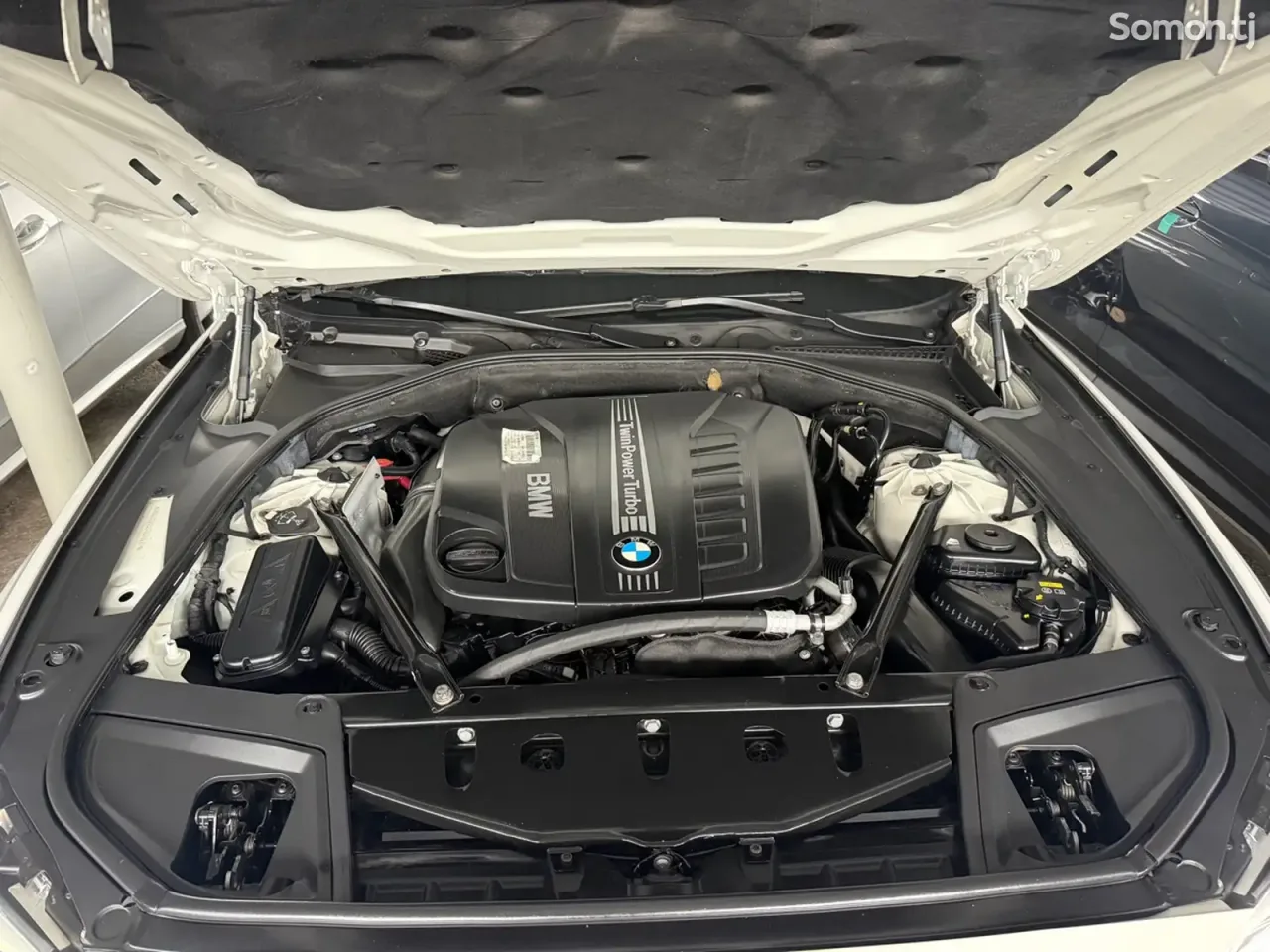 BMW 5 series 2014 · 3.0 AT