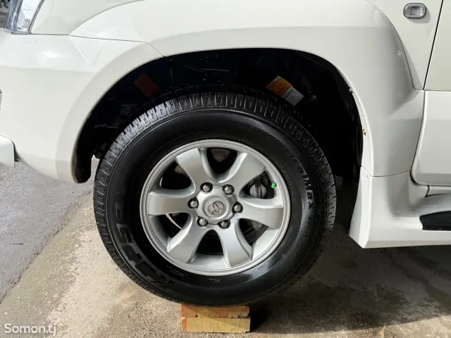 Toyota Land Cruiser Prado 2008 · 2.7 AT