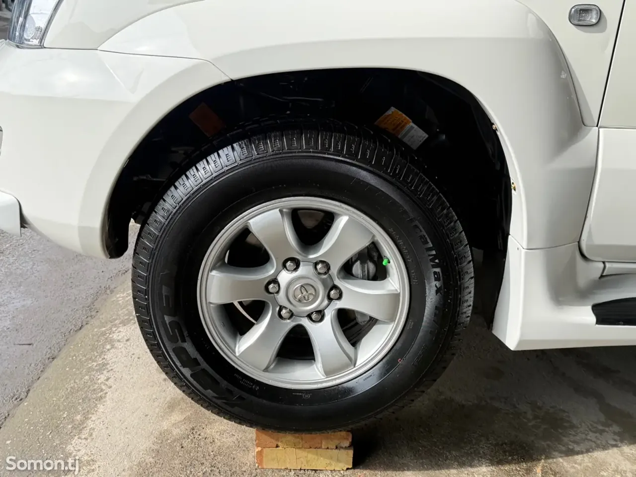 Toyota Land Cruiser Prado 2008 · 2.7 AT