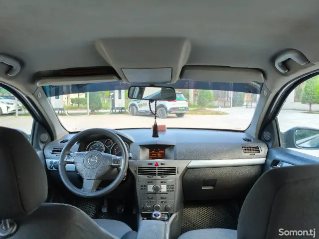 Opel Astra H 2007 · 1.6 MT