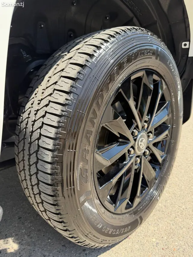 Toyota Land Cruiser Prado 2026 · 2.5 AT