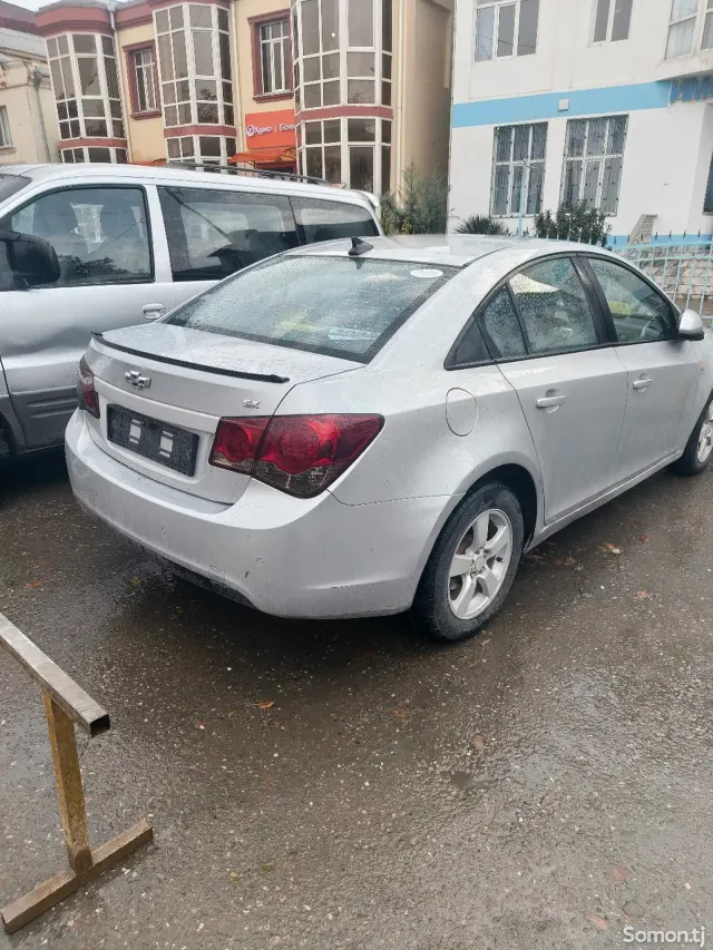 Chevrolet Cruze 2009 · 1.8 MT