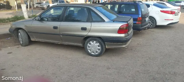 Opel Astra F 1996 · 1.6 MT