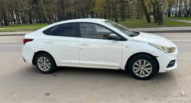 Hyundai Solaris 2018 · 1.8 AT