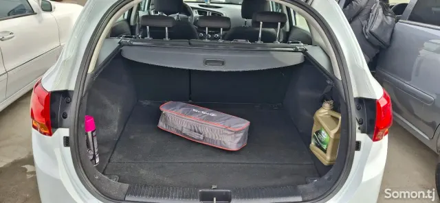 Kia Ceed 2014 · 1.6 MT