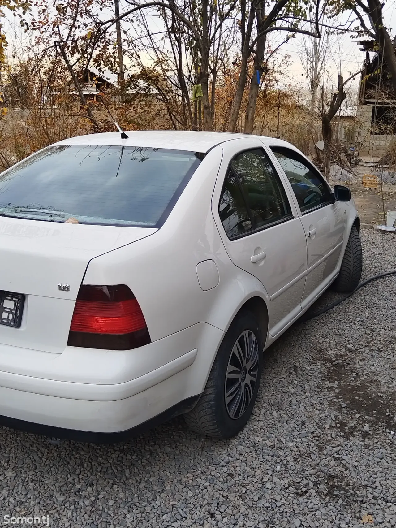 Volkswagen Bora 2001 · 1.6 AT