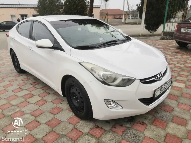 Hyundai Avante 2011 · 1.6 AT