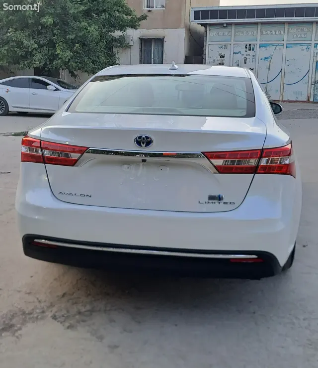 Toyota Avalon 2015 · 2.5 AT