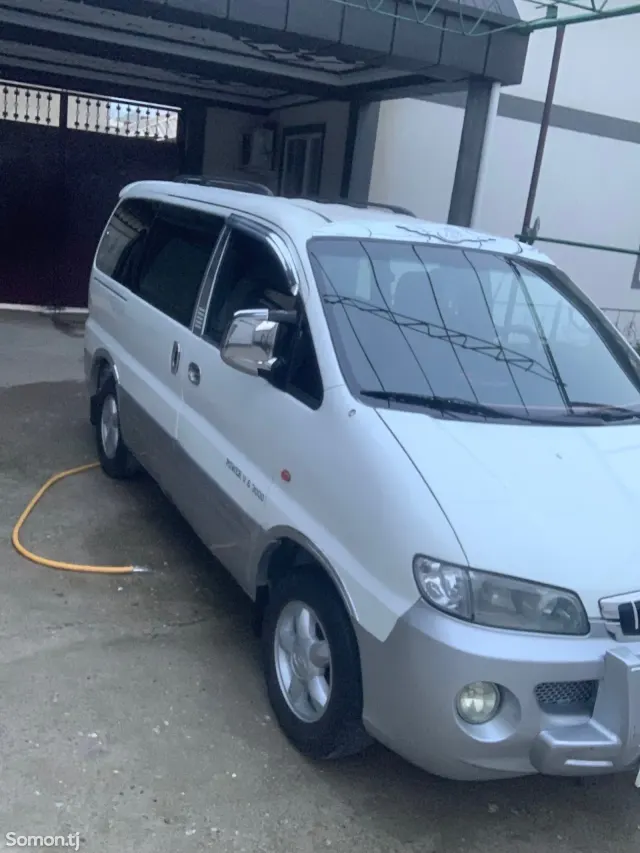 Hyundai Stellar 2000 · 6.5 MT