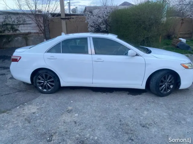 Toyota Camry 2009 · 2.4 AT