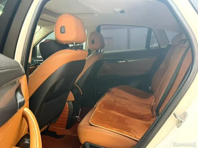 BMW X6 2016 · AT
