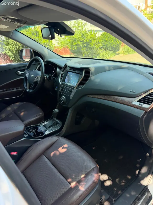 Hyundai Santa Fe 2016 · 2.0 AT