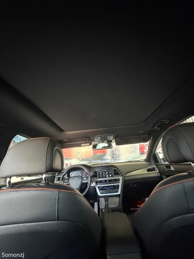 Hyundai Sonata 2015 · 2.0 AT