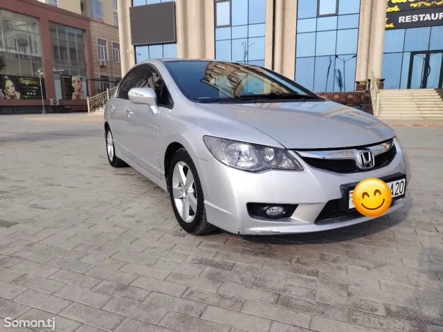 Honda Civic 2010 · 2.0 AT