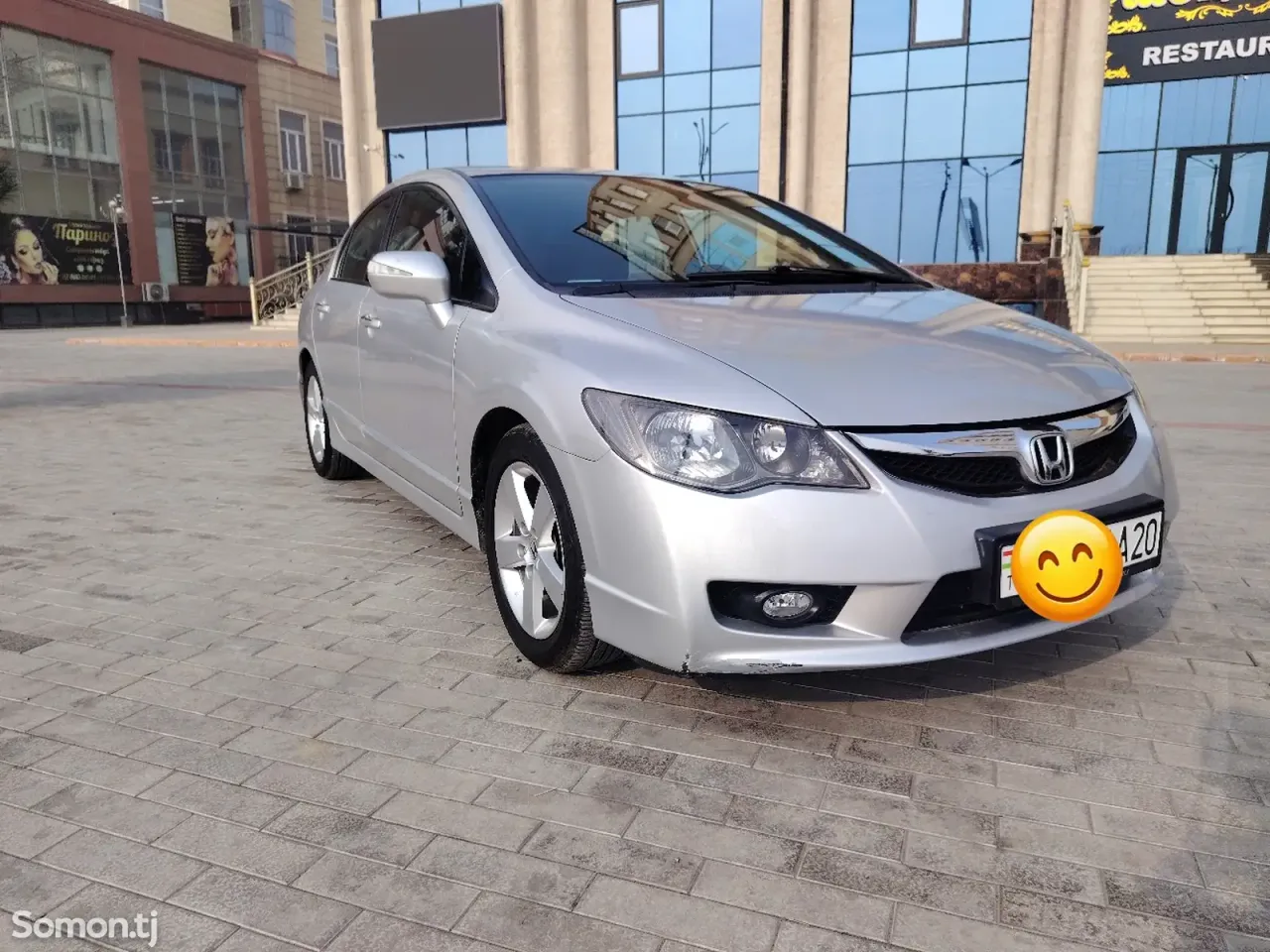 Honda Civic 2010 · 2.0 AT