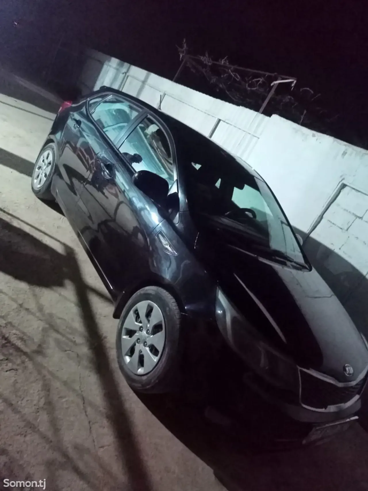 Kia Rio 2017 · 1.4 MT