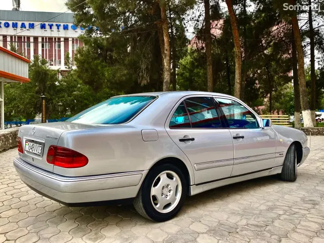 Mercedes-Benz E class 1998 · 2.3 MT