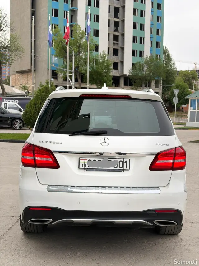 Mercedes-Benz GLS 2017 · 3.5 AT