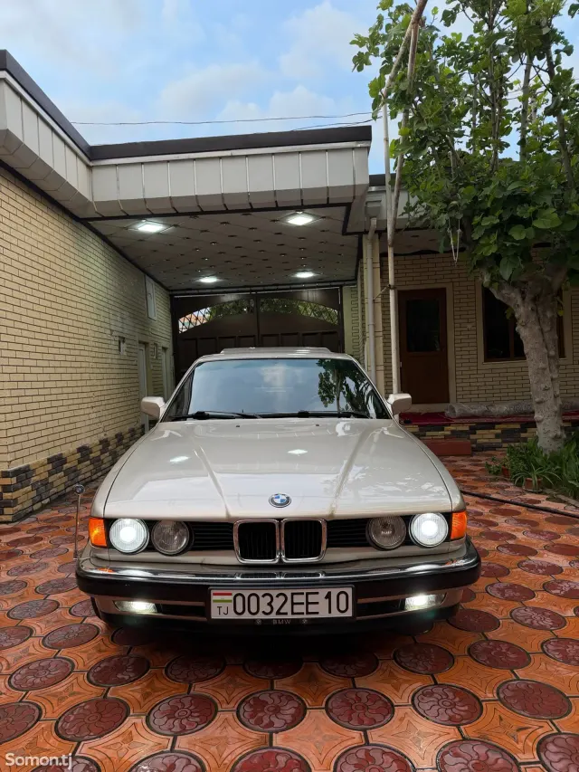BMW 7 series 1994 · 3.2 MT