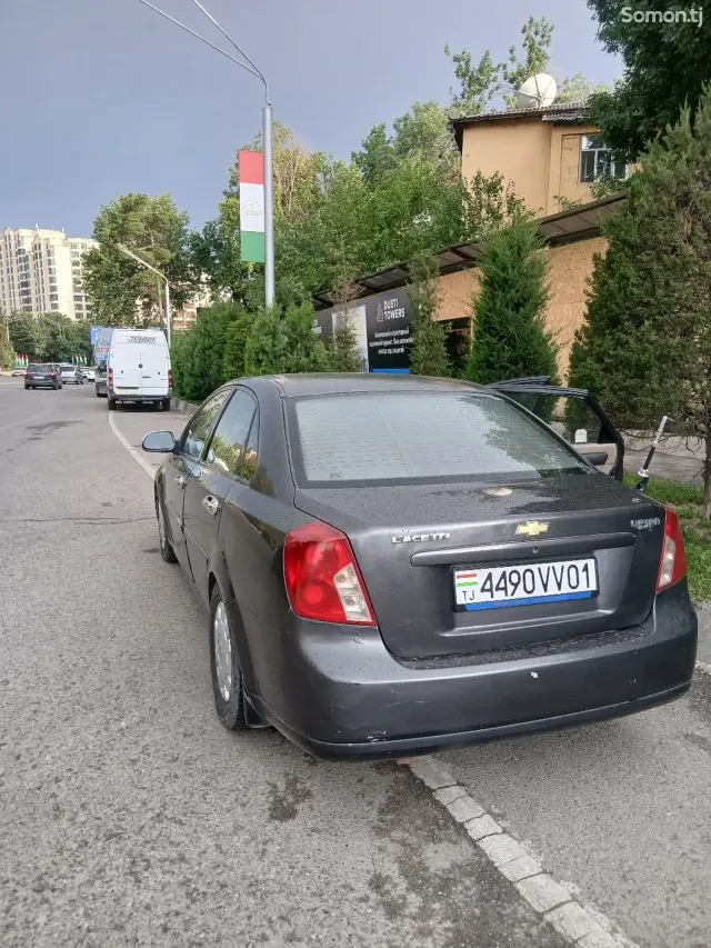 Chevrolet Lacetti 2006 · 1.6 AT