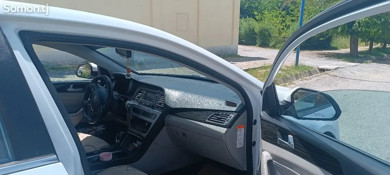 Hyundai Sonata 2016 · 2.0 AT