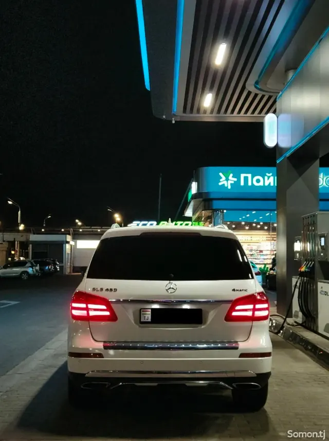 Mercedes-Benz GLS 2017 · 3.0 AT