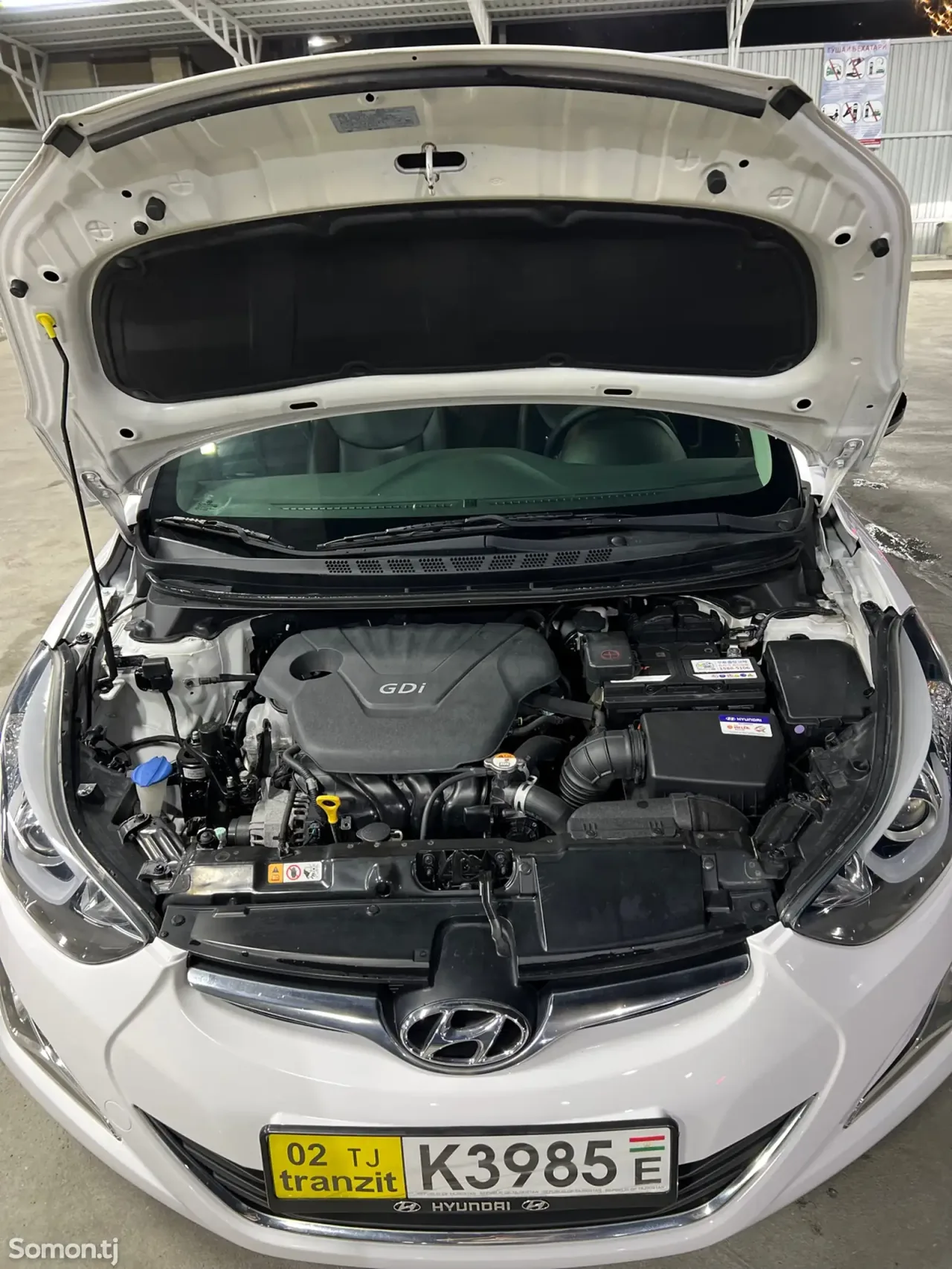 Hyundai Avante 2014 · 1.6 AT