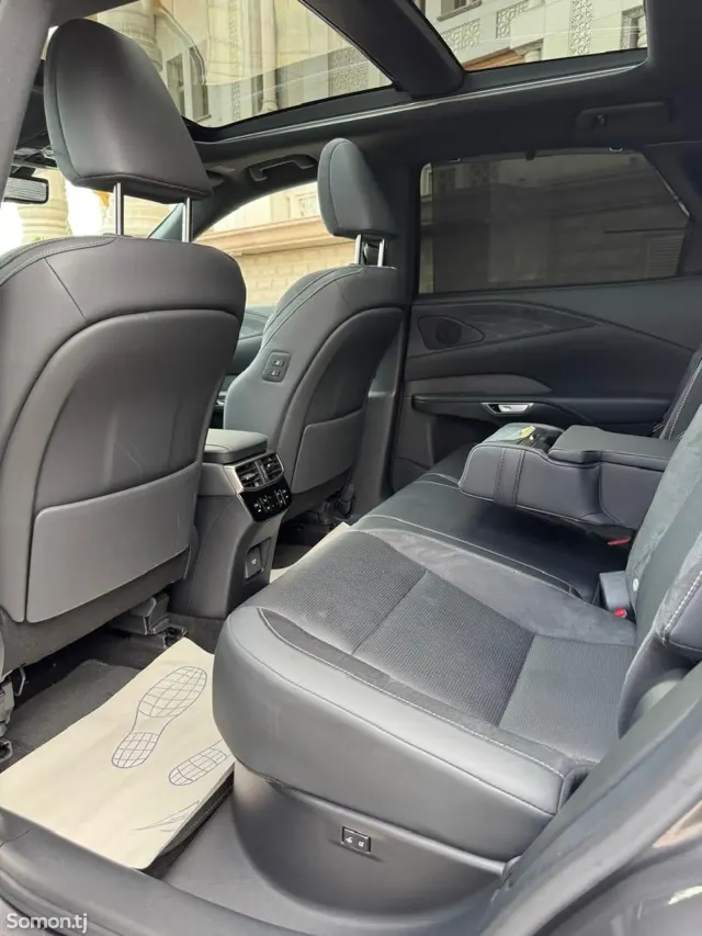 Lexus RX series 2023 · 4.5 AT