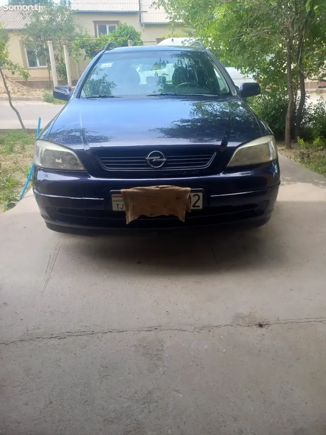 Opel Astra G 1999 · 1.6 MT