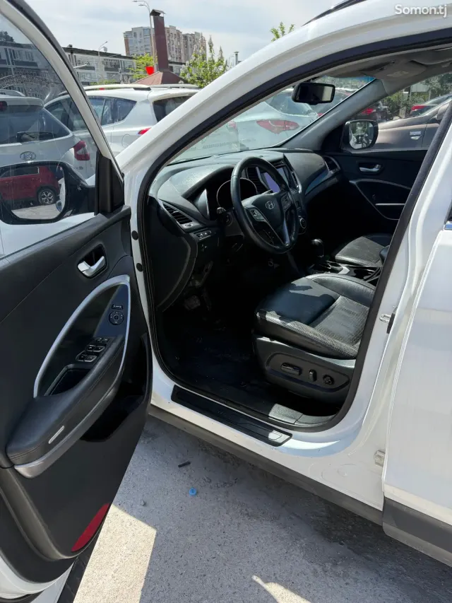 Hyundai Santa Fe 2014 · 2.4 AT
