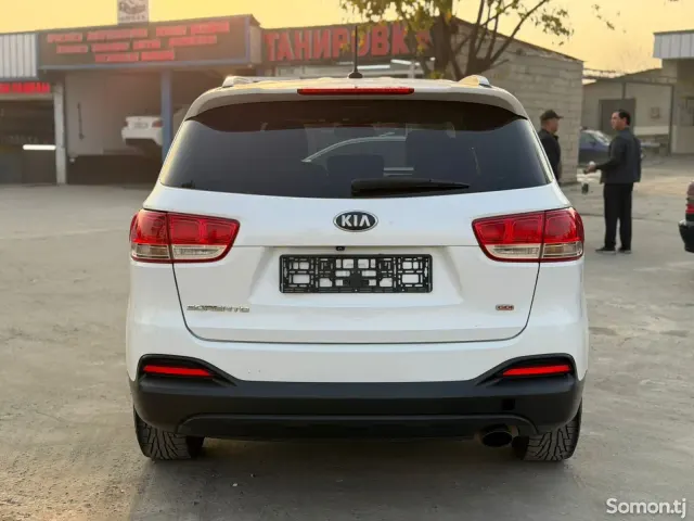 Kia Sorento 2017 · 2.4 AT