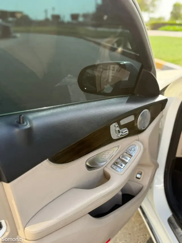 Mercedes-Benz C class 2015 · 2.0 AT