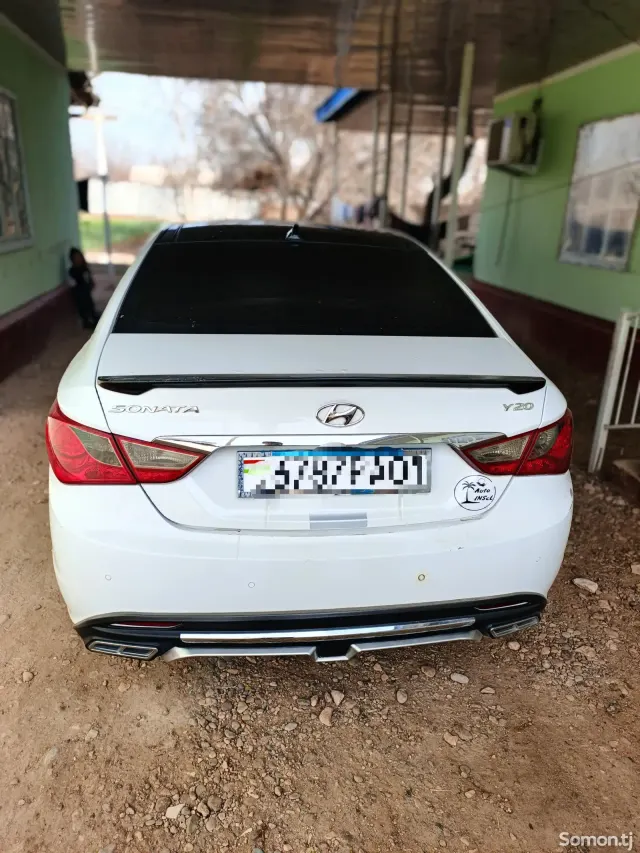 Hyundai Sonata 2011 · 2.0 AT