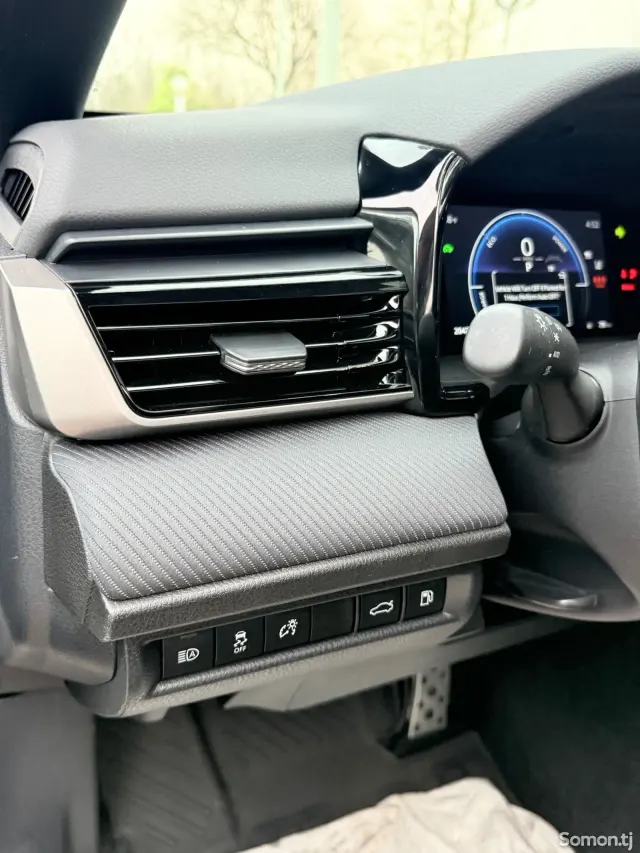 Toyota Camry 2025 · 2.5 CVT