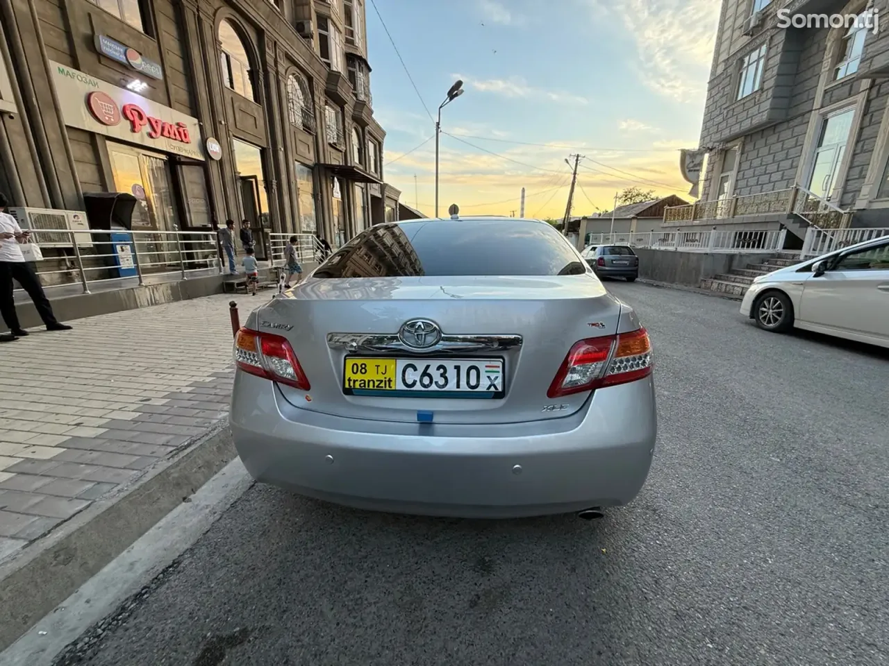 Toyota Camry 2011 · 2.5 AT