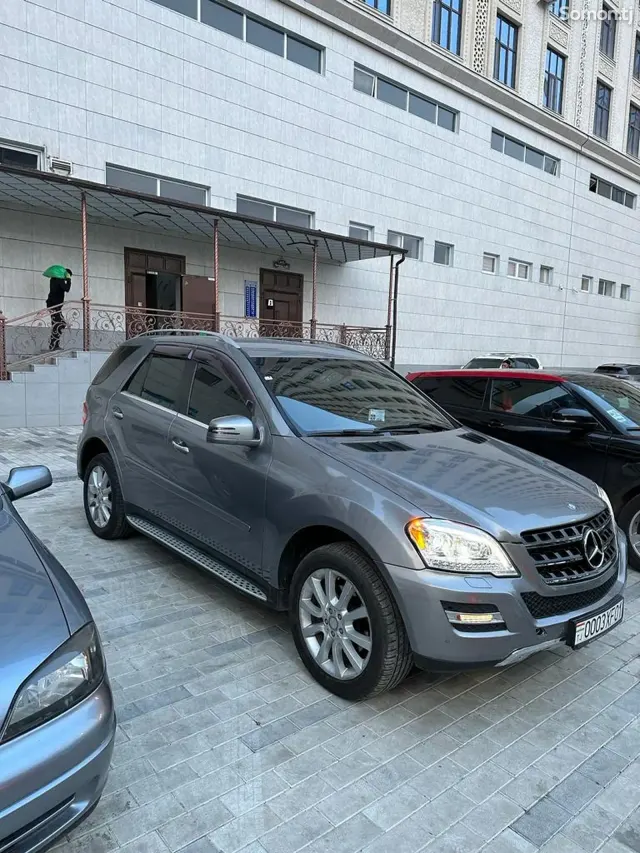 Mercedes-Benz ML class 2011 · 3.5 AT